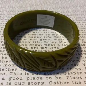 William Morris Olive Carved Leaf Bangle